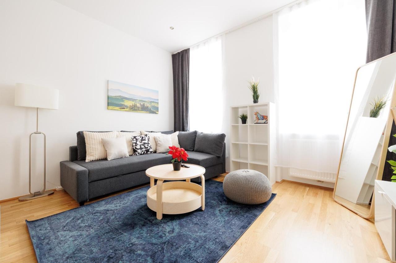 Charming Near Center Appartement