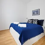 Charming Apartment Near Center