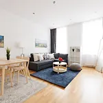 Charming Apartment Near Center